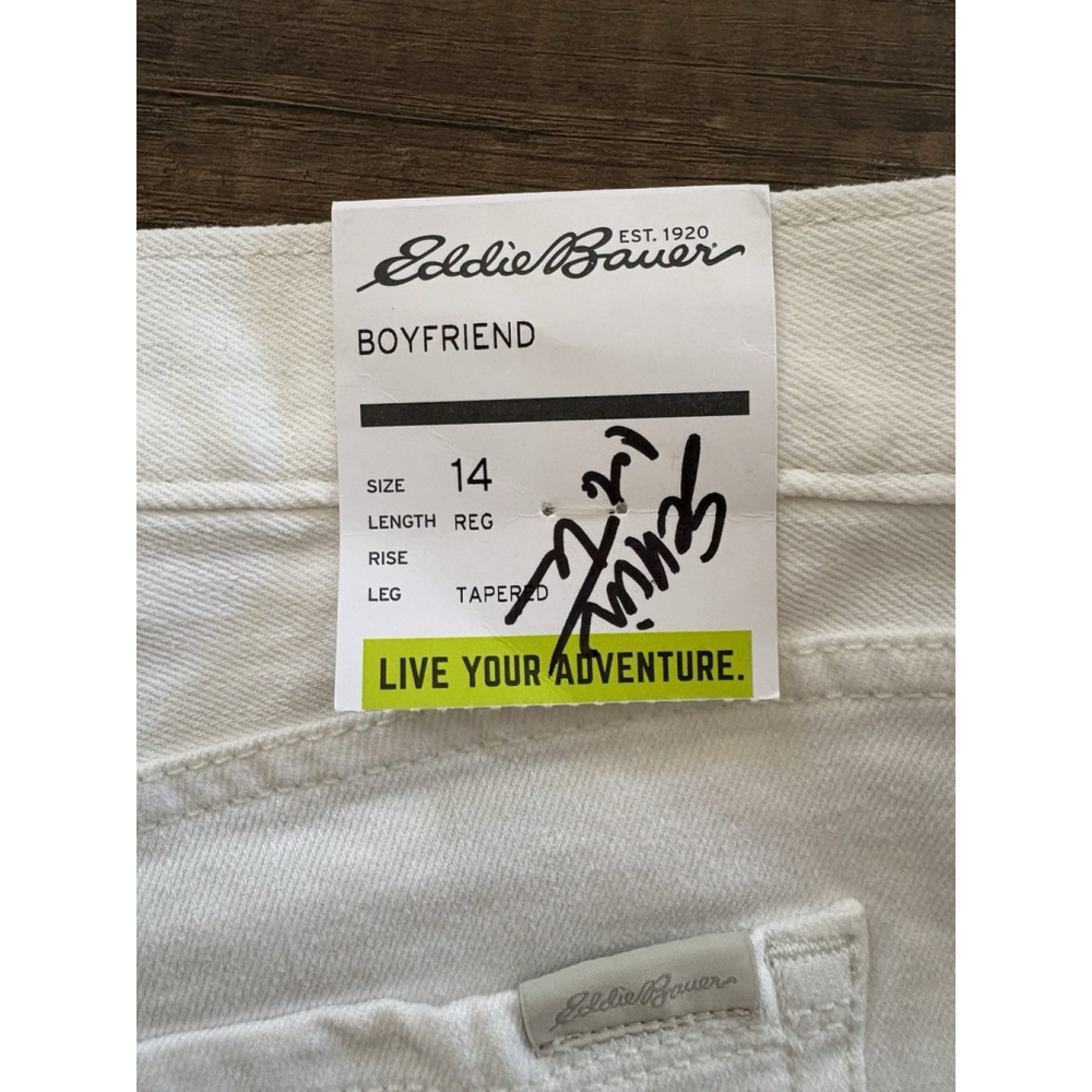 Eddie Bauer Women’s Boyfriend Crop Jeans White Size 14 NWT Tapered Leg - Picture 6 of 7